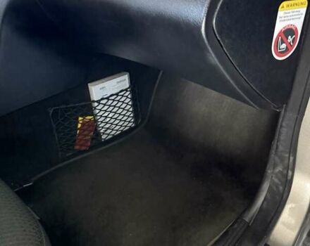 Серый Мерседес Е-Класс, объемом двигателя 2.1 л и пробегом 350 тыс. км за 10241 $, фото 5 на Automoto.ua