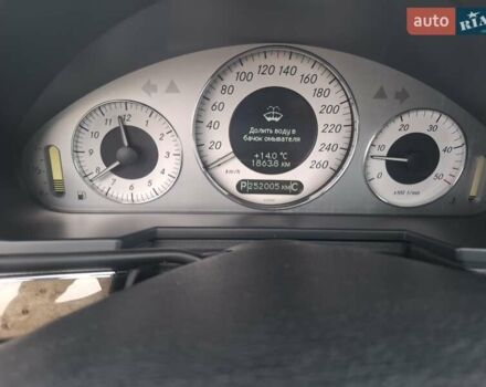 Серый Мерседес Е-Класс, объемом двигателя 3 л и пробегом 281 тыс. км за 8400 $, фото 30 на Automoto.ua