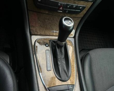 Сірий Мерседес Е-Клас, об'ємом двигуна 2.2 л та пробігом 267 тис. км за 8400 $, фото 14 на Automoto.ua