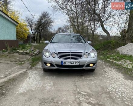 Серый Мерседес Е-Класс, объемом двигателя 2.15 л и пробегом 240 тыс. км за 7700 $, фото 6 на Automoto.ua
