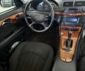 Серый Мерседес Е-Класс, объемом двигателя 2.1 л и пробегом 350 тыс. км за 10241 $, фото 8 на Automoto.ua