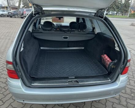 Сірий Мерседес Е-Клас, об'ємом двигуна 2.2 л та пробігом 270 тис. км за 8300 $, фото 15 на Automoto.ua