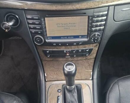 Серый Мерседес Е-Класс, объемом двигателя 3 л и пробегом 281 тыс. км за 8400 $, фото 29 на Automoto.ua