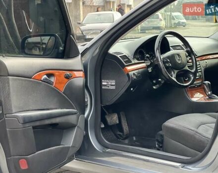 Серый Мерседес Е-Класс, объемом двигателя 2.99 л и пробегом 420 тыс. км за 6850 $, фото 34 на Automoto.ua