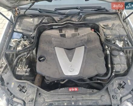 Серый Мерседес Е-Класс, объемом двигателя 3 л и пробегом 281 тыс. км за 8400 $, фото 37 на Automoto.ua