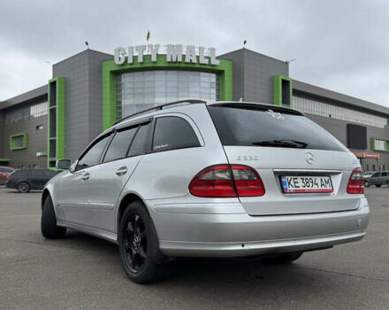 Сірий Мерседес Е-Клас, об'ємом двигуна 2.2 л та пробігом 270 тис. км за 8400 $, фото 4 на Automoto.ua