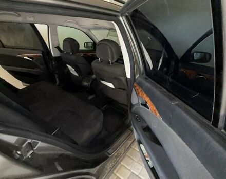 Серый Мерседес Е-Класс, объемом двигателя 2.1 л и пробегом 350 тыс. км за 10241 $, фото 3 на Automoto.ua