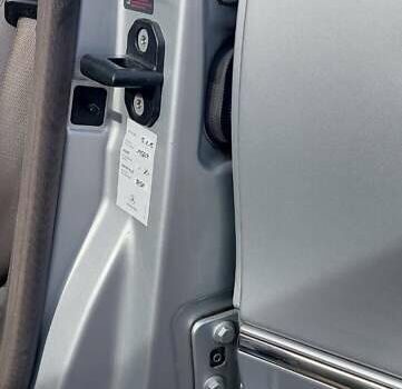 Серый Мерседес Е-Класс, объемом двигателя 2.99 л и пробегом 280 тыс. км за 9200 $, фото 7 на Automoto.ua