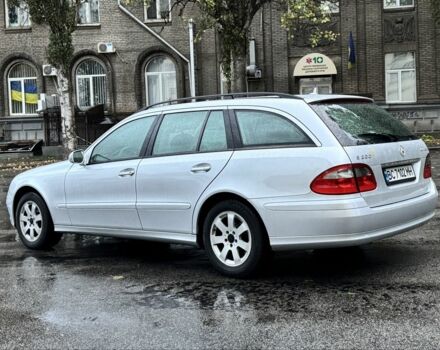 Серый Мерседес Е-Класс, объемом двигателя 1.8 л и пробегом 250 тыс. км за 5999 $, фото 1 на Automoto.ua