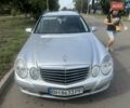 Серый Мерседес Е-Класс, объемом двигателя 2.99 л и пробегом 340 тыс. км за 10000 $, фото 1 на Automoto.ua