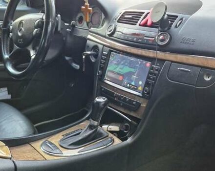 Серый Мерседес Е-Класс, объемом двигателя 3 л и пробегом 411 тыс. км за 9999 $, фото 16 на Automoto.ua