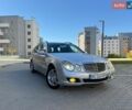 Серый Мерседес Е-Класс, объемом двигателя 2.2 л и пробегом 256 тыс. км за 8400 $, фото 6 на Automoto.ua