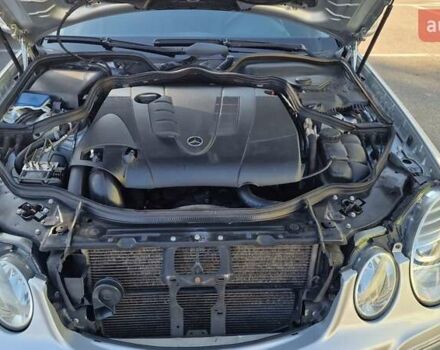 Серый Мерседес Е-Класс, объемом двигателя 2.15 л и пробегом 348 тыс. км за 8400 $, фото 16 на Automoto.ua