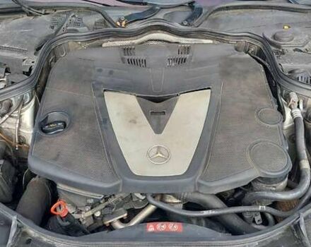 Серый Мерседес Е-Класс, объемом двигателя 2.99 л и пробегом 280 тыс. км за 9200 $, фото 2 на Automoto.ua