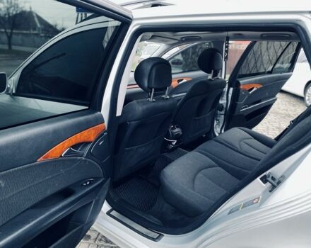 Серый Мерседес Е-Класс, объемом двигателя 1.8 л и пробегом 252 тыс. км за 7500 $, фото 13 на Automoto.ua