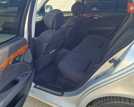 Серый Мерседес Е-Класс, объемом двигателя 2.15 л и пробегом 348 тыс. км за 8400 $, фото 10 на Automoto.ua