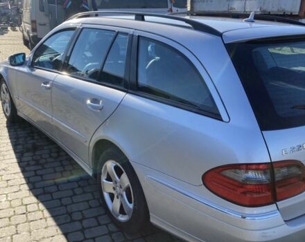 Серый Мерседес Е-Класс, объемом двигателя 2.1 л и пробегом 357 тыс. км за 7900 $, фото 2 на Automoto.ua