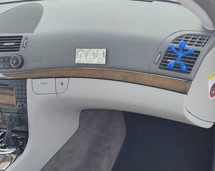 Серый Мерседес Е-Класс, объемом двигателя 2.99 л и пробегом 280 тыс. км за 9200 $, фото 17 на Automoto.ua