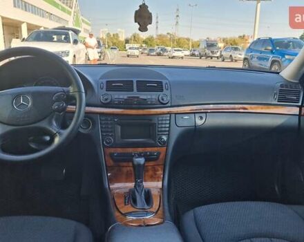 Серый Мерседес Е-Класс, объемом двигателя 2.15 л и пробегом 348 тыс. км за 8400 $, фото 11 на Automoto.ua