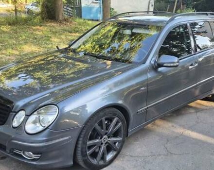Серый Мерседес Е-Класс, объемом двигателя 3 л и пробегом 411 тыс. км за 9999 $, фото 5 на Automoto.ua