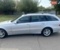Серый Мерседес Е-Класс, объемом двигателя 2.99 л и пробегом 340 тыс. км за 10000 $, фото 3 на Automoto.ua