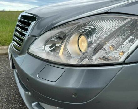 Сірий Мерседес Е-Клас, об'ємом двигуна 3 л та пробігом 210 тис. км за 44777 $, фото 3 на Automoto.ua