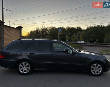 Мерседес Е-Класс 2009 в Львове на Automoto.ua Серый Мерседес Е-Класс, объемом двигателя 2.15 л и пробегом 270 тыс. км за 8350 $, фото 19 на Automoto.ua