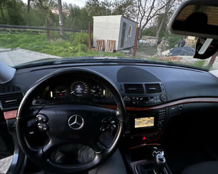 Мерседес Е-Класс 2009 в Львове на Automoto.ua Серый Мерседес Е-Класс, объемом двигателя 2.15 л и пробегом 270 тыс. км за 8350 $, фото 18 на Automoto.ua
