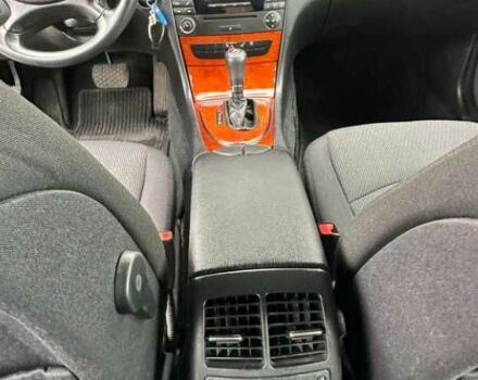 Сірий Мерседес Е-Клас, об'ємом двигуна 3 л та пробігом 210 тис. км за 44777 $, фото 2 на Automoto.ua