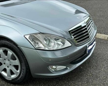 Сірий Мерседес Е-Клас, об'ємом двигуна 3 л та пробігом 210 тис. км за 44777 $, фото 5 на Automoto.ua