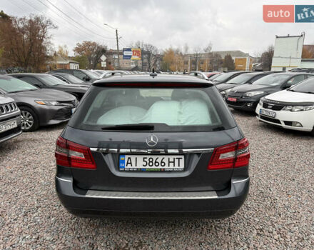 Серый Мерседес Е-Класс, объемом двигателя 2.2 л и пробегом 370 тыс. км за 10900 $, фото 7 на Automoto.ua