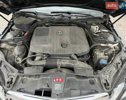 Серый Мерседес Е-Класс, объемом двигателя 2.2 л и пробегом 370 тыс. км за 10900 $, фото 44 на Automoto.ua