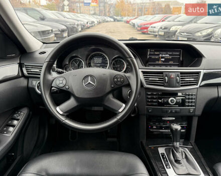 Серый Мерседес Е-Класс, объемом двигателя 2.2 л и пробегом 370 тыс. км за 10900 $, фото 16 на Automoto.ua