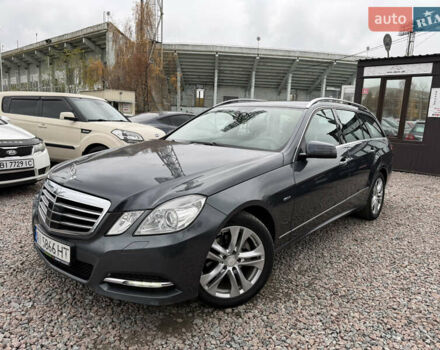 Серый Мерседес Е-Класс, объемом двигателя 2.2 л и пробегом 370 тыс. км за 10900 $, фото 1 на Automoto.ua