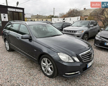 Серый Мерседес Е-Класс, объемом двигателя 2.2 л и пробегом 370 тыс. км за 10900 $, фото 10 на Automoto.ua