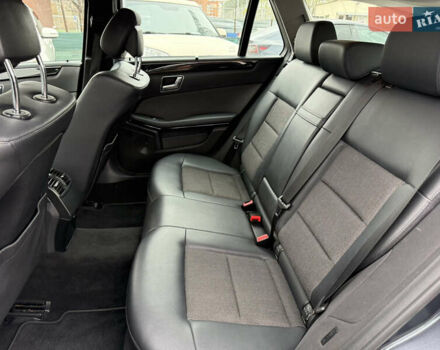 Серый Мерседес Е-Класс, объемом двигателя 2.2 л и пробегом 370 тыс. км за 10900 $, фото 31 на Automoto.ua