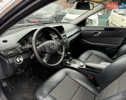 Серый Мерседес Е-Класс, объемом двигателя 2.2 л и пробегом 370 тыс. км за 10900 $, фото 23 на Automoto.ua