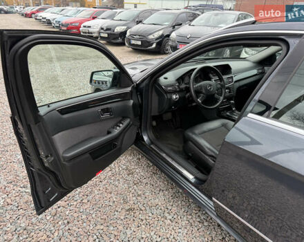 Серый Мерседес Е-Класс, объемом двигателя 2.2 л и пробегом 370 тыс. км за 10900 $, фото 20 на Automoto.ua