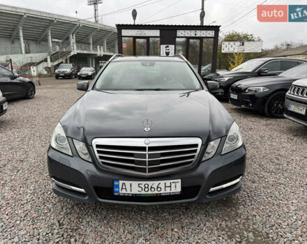 Серый Мерседес Е-Класс, объемом двигателя 2.2 л и пробегом 370 тыс. км за 10900 $, фото 2 на Automoto.ua
