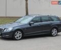 Серый Мерседес Е-Класс, объемом двигателя 2.2 л и пробегом 385 тыс. км за 10500 $, фото 1 на Automoto.ua