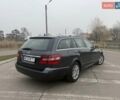 Серый Мерседес Е-Класс, объемом двигателя 2.2 л и пробегом 330 тыс. км за 12770 $, фото 2 на Automoto.ua