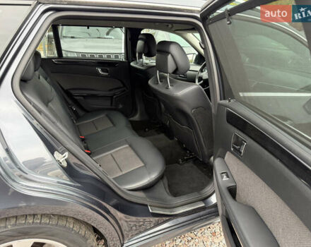 Серый Мерседес Е-Класс, объемом двигателя 2.2 л и пробегом 370 тыс. км за 10900 $, фото 33 на Automoto.ua