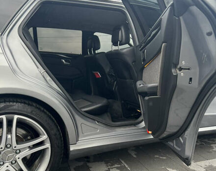 Серый Мерседес Е-Класс, объемом двигателя 2.2 л и пробегом 355 тыс. км за 12499 $, фото 21 на Automoto.ua