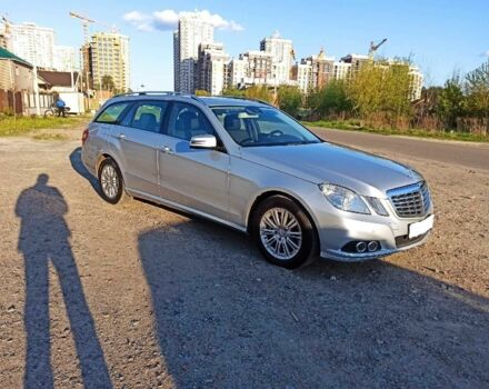 Серый Мерседес Е-Класс, объемом двигателя 0 л и пробегом 231 тыс. км за 12950 $, фото 5 на Automoto.ua