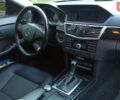Серый Мерседес Е-Класс, объемом двигателя 2.1 л и пробегом 220 тыс. км за 12500 $, фото 6 на Automoto.ua