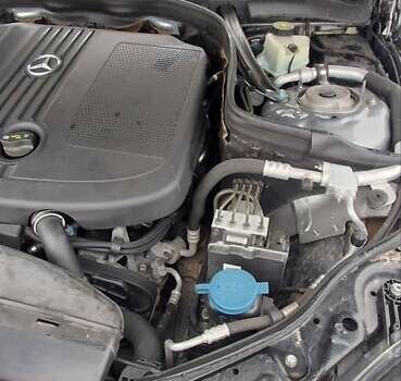 Серый Мерседес Е-Класс, объемом двигателя 2.1 л и пробегом 350 тыс. км за 12200 $, фото 15 на Automoto.ua