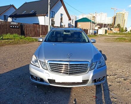 Серый Мерседес Е-Класс, объемом двигателя 0 л и пробегом 231 тыс. км за 12950 $, фото 4 на Automoto.ua