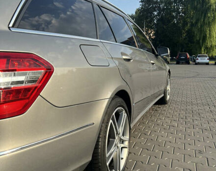 Сірий Мерседес Е-Клас, об'ємом двигуна 2.2 л та пробігом 351 тис. км за 12999 $, фото 9 на Automoto.ua