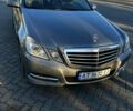 Серый Мерседес Е-Класс, объемом двигателя 2.1 л и пробегом 310 тыс. км за 11000 $, фото 1 на Automoto.ua