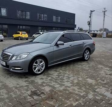Серый Мерседес Е-Класс, объемом двигателя 2.1 л и пробегом 350 тыс. км за 12200 $, фото 11 на Automoto.ua